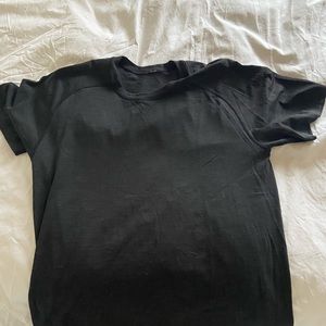 Men’s lululemon workout shirt